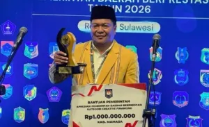 Pemkab Mamasa Raih Penghargaan Kabupaten Terbaik 𝗣𝗲𝗺𝗯𝗶𝗮𝘆𝗮𝗮𝗻 𝗞𝗿𝗲𝗮𝘁𝗶𝗳 𝗥𝗲𝗴𝗶𝗼𝗻𝗮𝗹 𝗦𝘂𝗹𝗮𝘄𝗲𝘀𝗶 𝟮𝟬𝟮𝟲