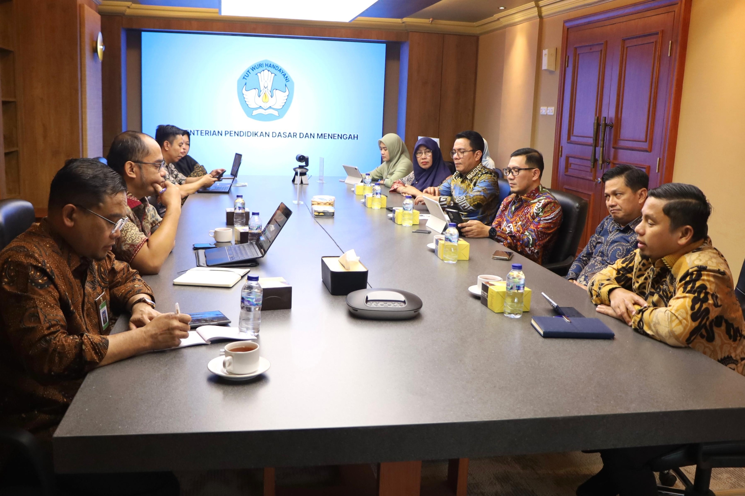 Wali Kota Parepare Koordinasi dengan Kemendikdasmen, Bahas Peningkatan Mutu Dunia Pendidikan 1 Wali Kota Parepare Koordinasi dengan Kemendikdasmen, Bahas Peningkatan Mutu Dunia Pendidikan