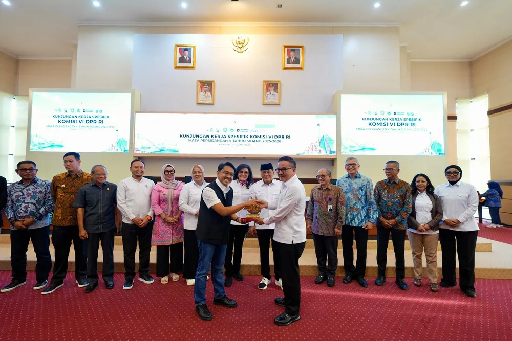 Sekda Sulsel Sambut Kunker Komisi VI DPR RI, Perkuat Industri Semen dan Iklim Investasi Berkelanjutan 1 Sekda Sulsel Sambut Kunker Komisi VI DPR RI, Perkuat Industri Semen dan Iklim Investasi Berkelanjutan