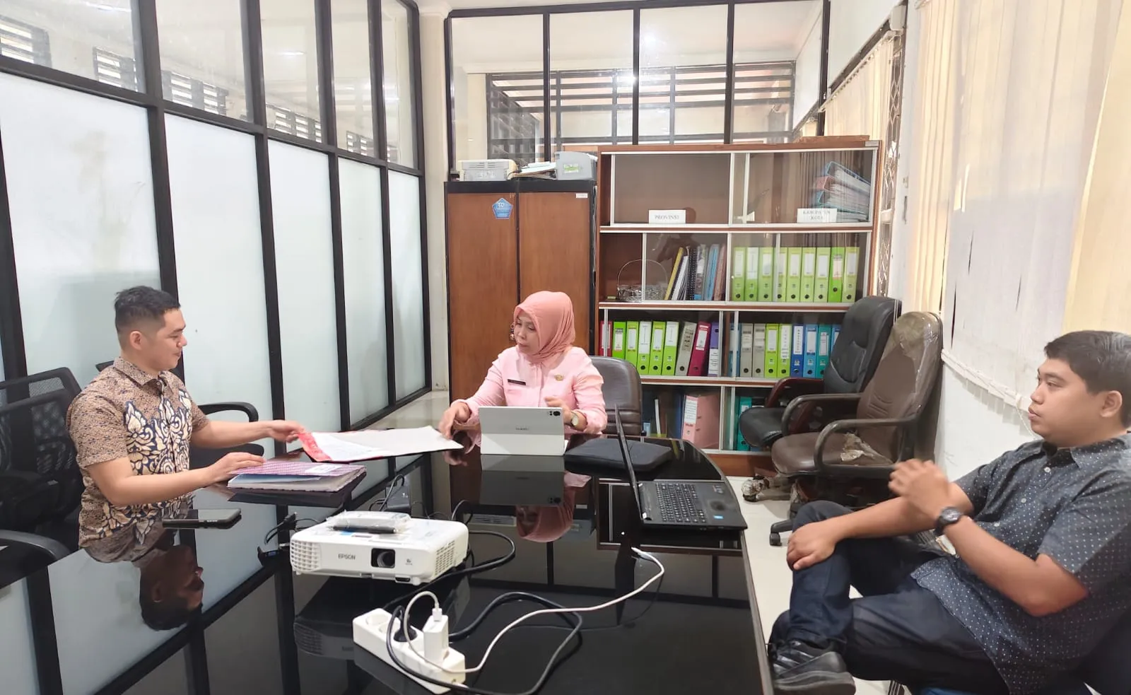 Biro Organisasi Setda Sulsel Terima Studi Komparasi Biro Organisasi Setda Papua Barat 1 Biro Organisasi Setda Sulsel Terima Studi Komparasi Biro Organisasi Setda Papua Barat